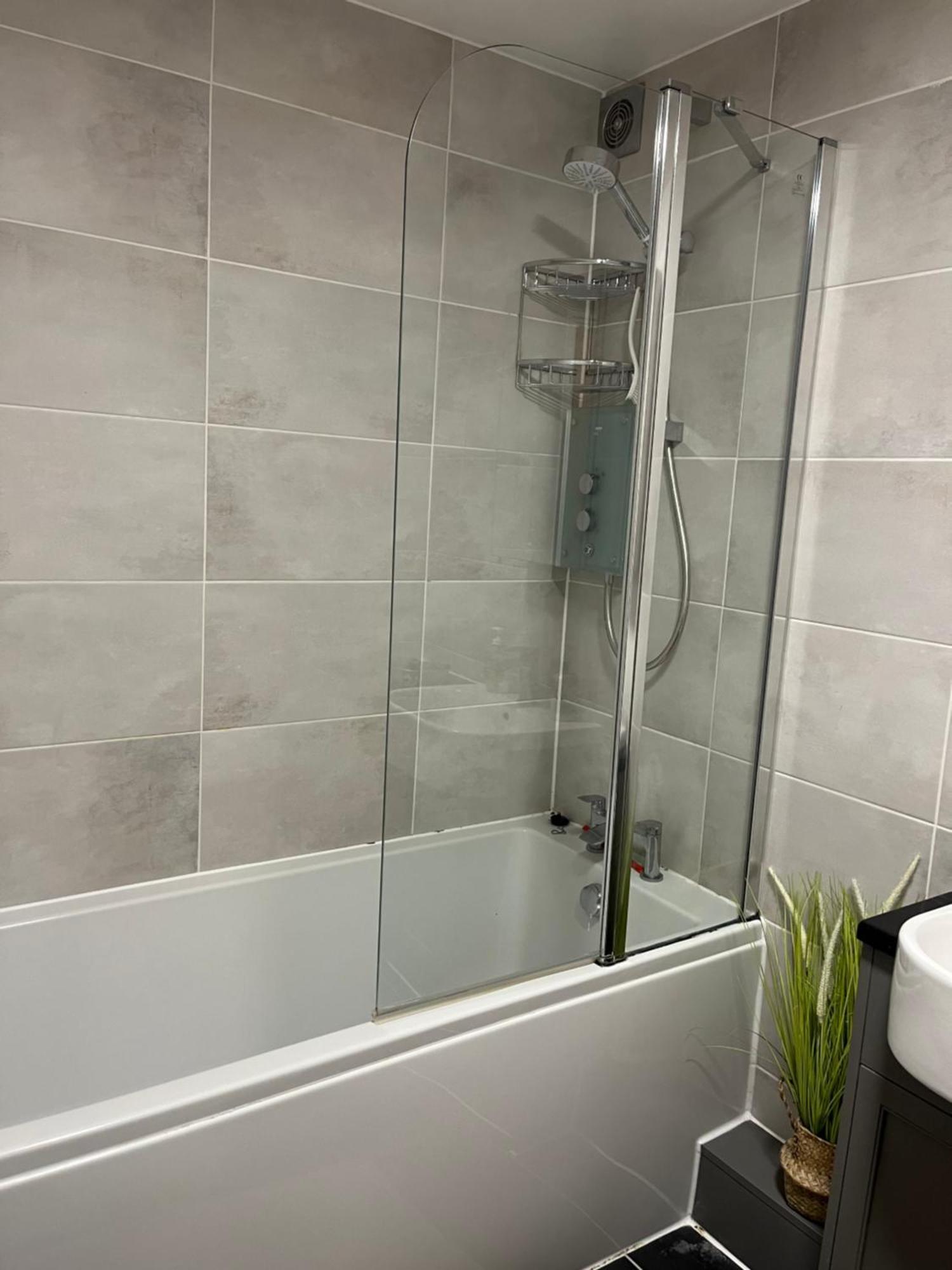 לונדון Comfortable Two Bedroom Modern Apartment מראה חיצוני תמונה